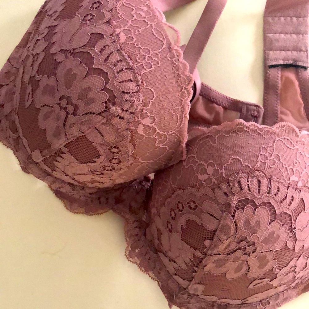 Padded lace T-shirt bra